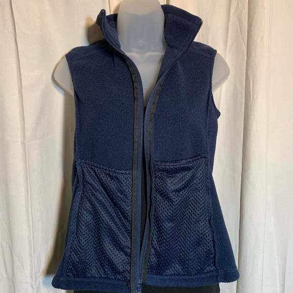 Vineyard Vines Women’s Vest - Picture 7 of 8